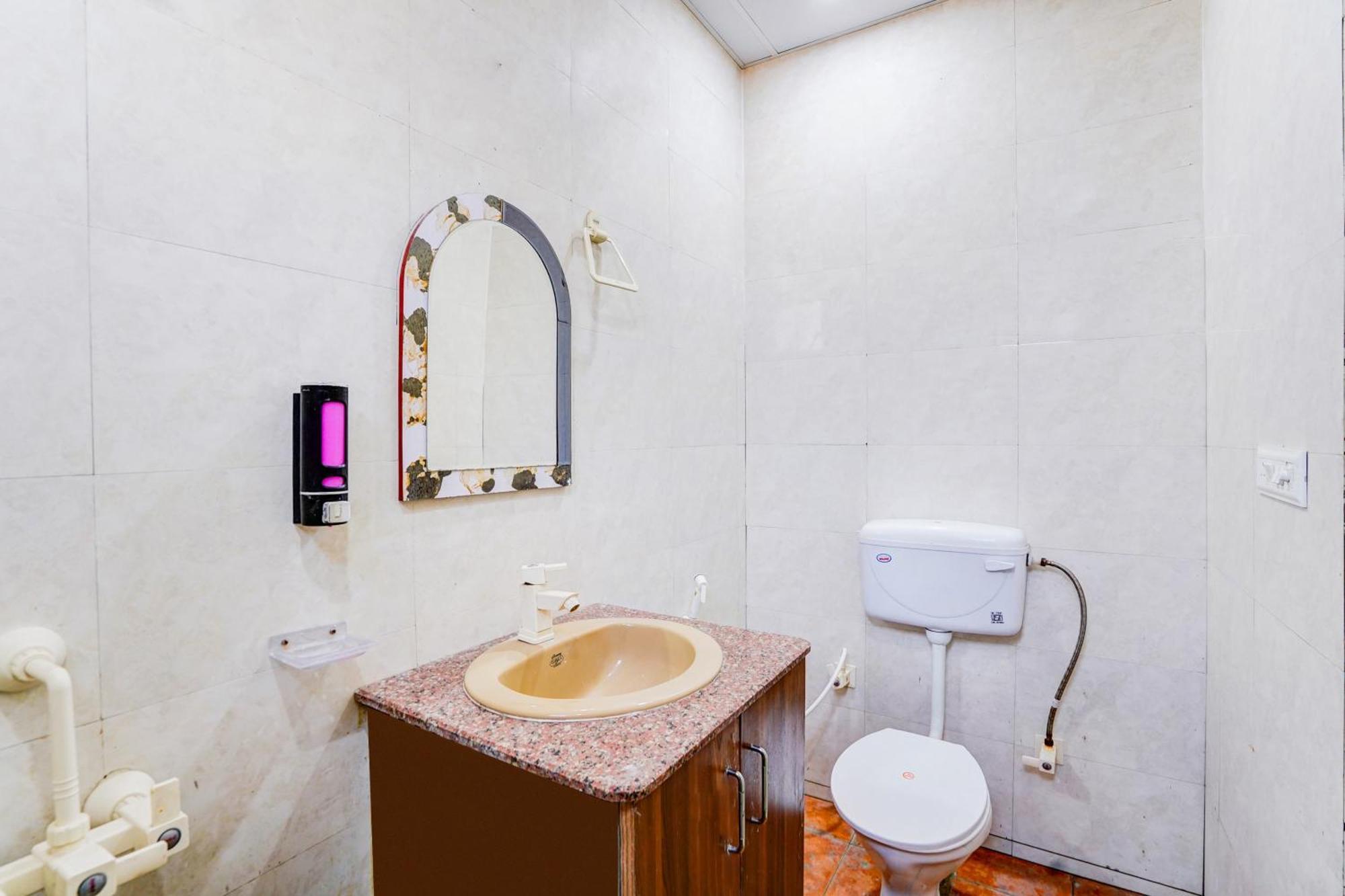 Super Collection O Sector 104 Noida Hotell Eksteriør bilde